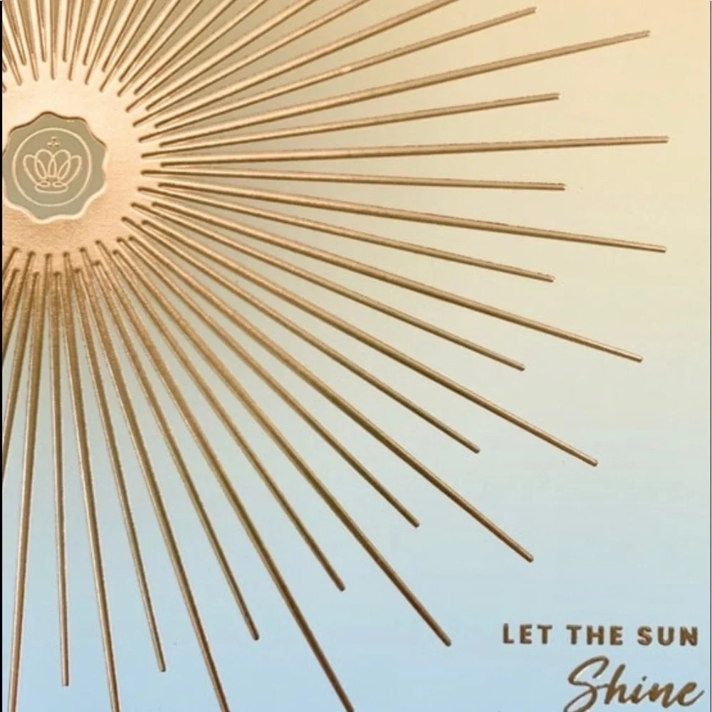 GLOSSYBOX ‘LET THE SUN SHINE’ STORAGE KEEPSAKE BOX